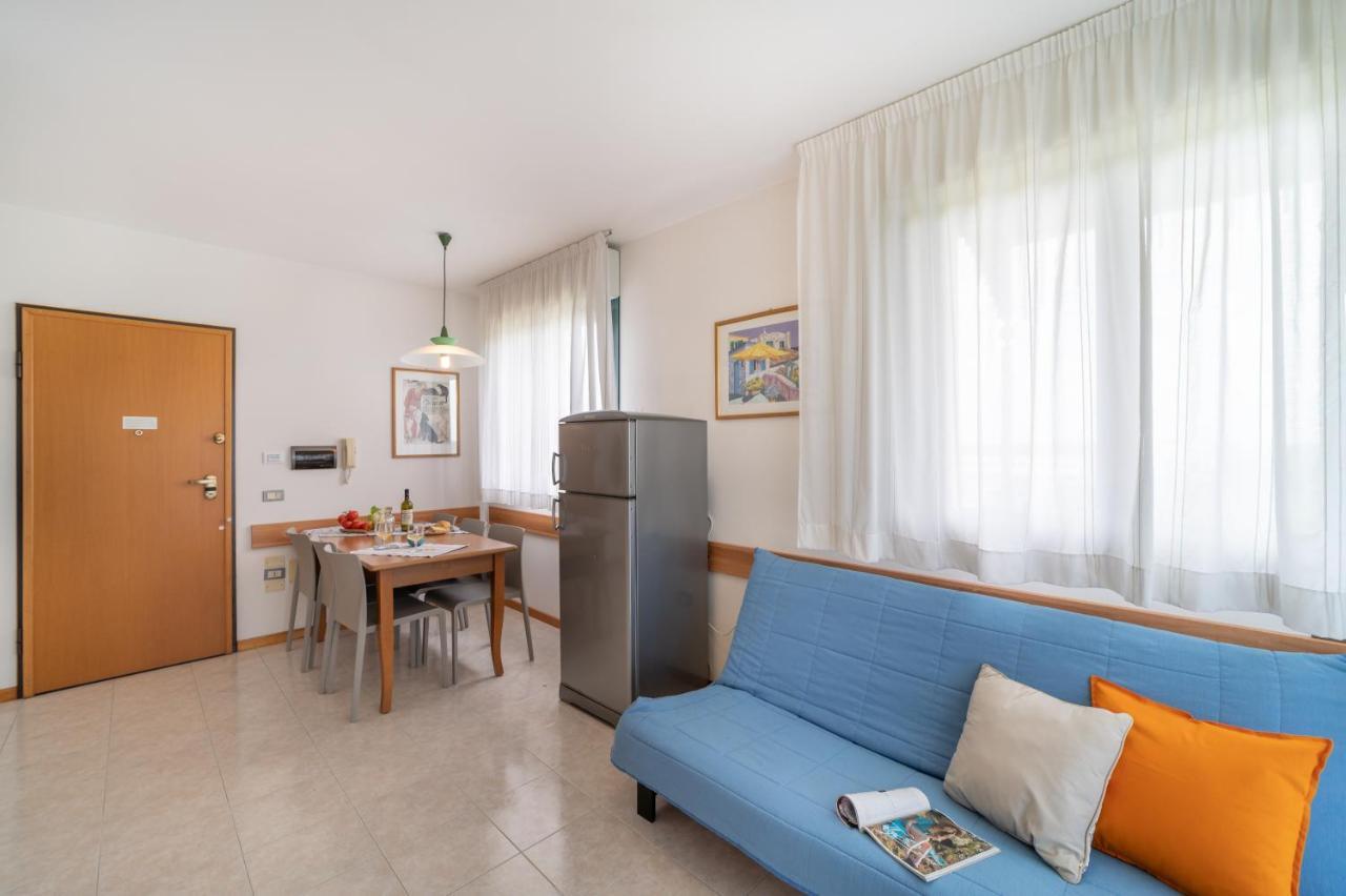 Residenza Delle Terme Apartment Бибионе Екстериор снимка