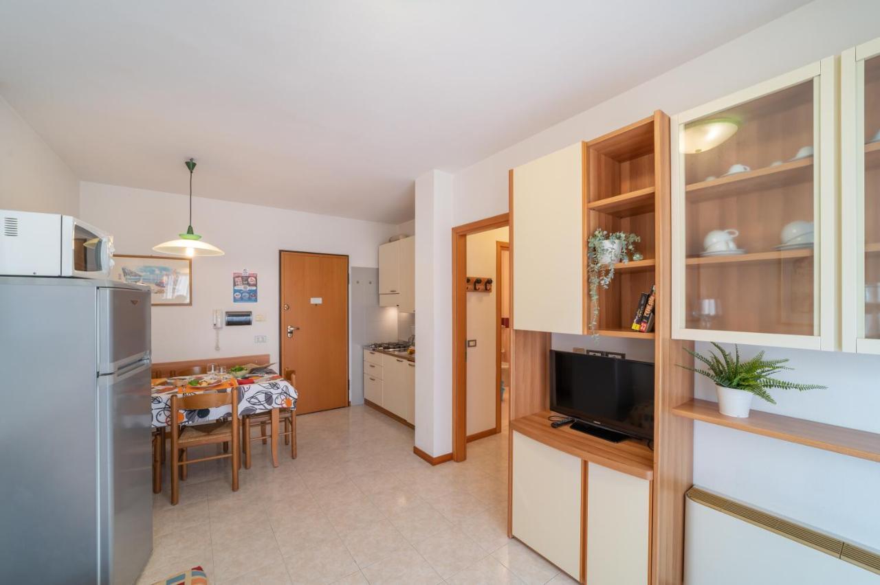 Residenza Delle Terme Apartment Бибионе Екстериор снимка