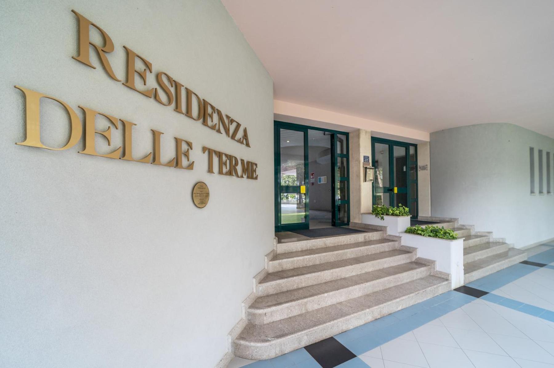 Residenza Delle Terme Apartment Бибионе Екстериор снимка