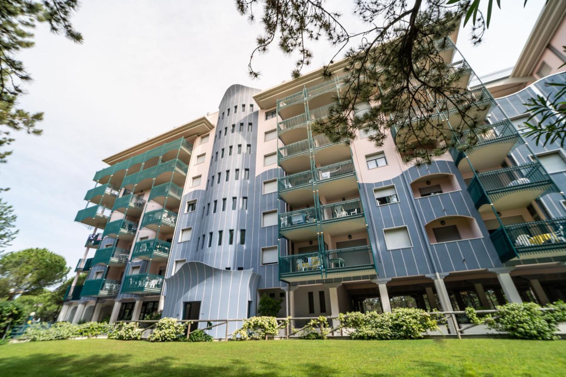 Residenza Delle Terme Apartment Бибионе Екстериор снимка