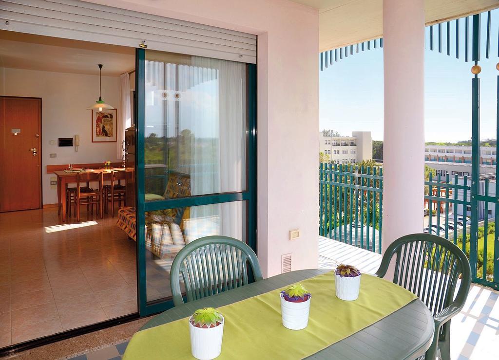 Residenza Delle Terme Apartment Бибионе Екстериор снимка
